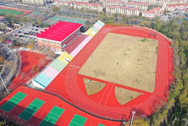胶州市实验初中运动场项目