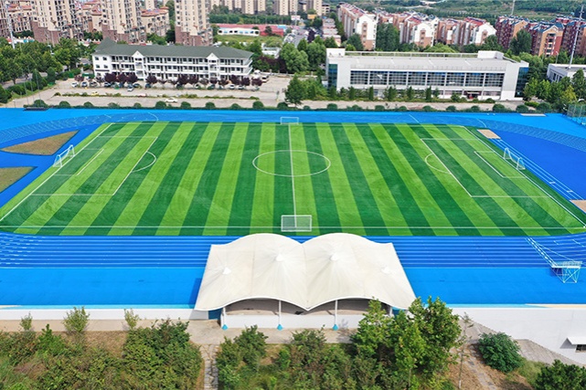青岛工学院运动场项目